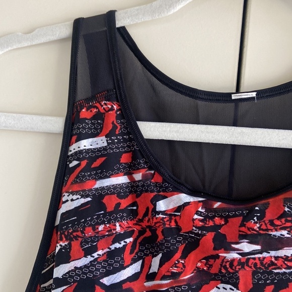 Lululemon Seawheeze 2018 Sculpt Tank EUC - Picture 4 of 10